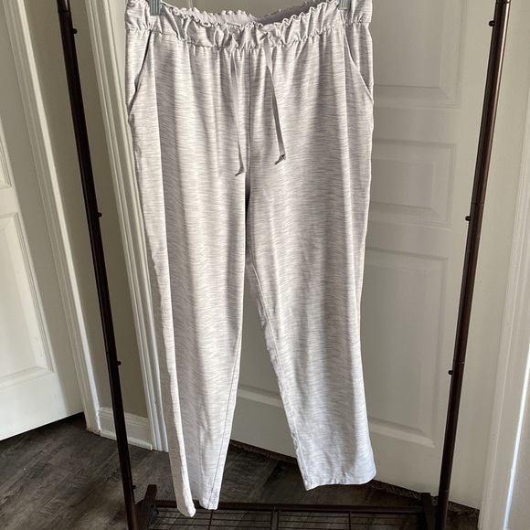 Lululemon Keep Moving Pant High-Rise Size 12 - Picture 3 of 8